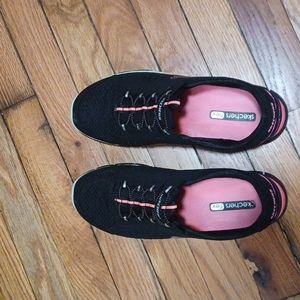 Skechers sneakers size 8.5